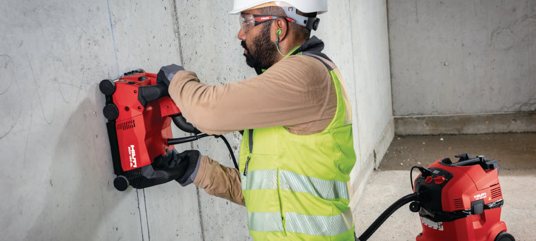 Hilti wall chaser with 2024 dust extractor